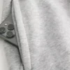 Løse fleece-shorts til midt på låret