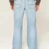 Lysvasket, avslappet bootcut-jeans