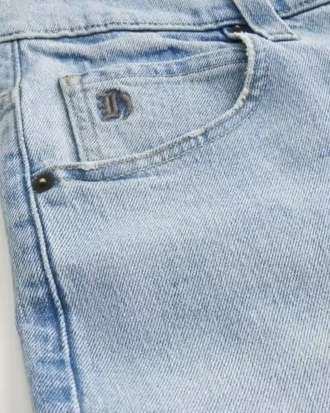 Lysvasket skaterbaggyjeans