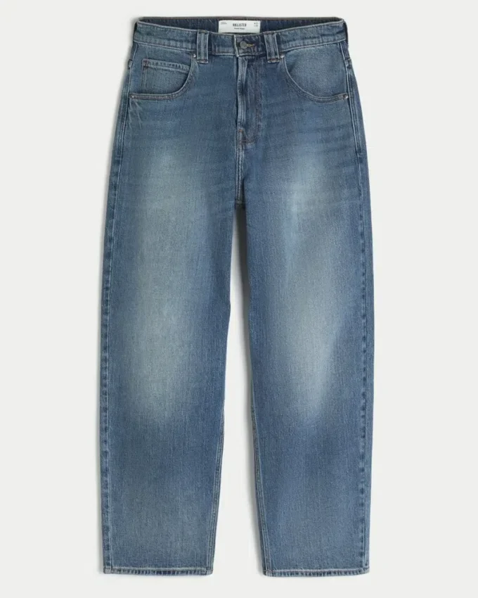 Mediumvasket brodert skaterbaggyjeans med hajmotiv