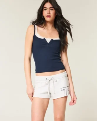 Mini fleece-shorts med grafisk nummer