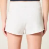 Mini fleece-shorts med grafisk nummer