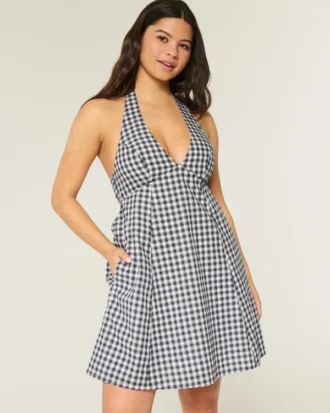 Mini-kjole med åpen rygg og halterneck