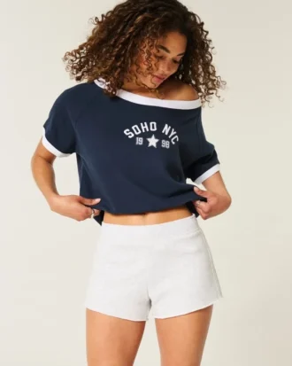 Mini-shorts i fleece med striper på siden