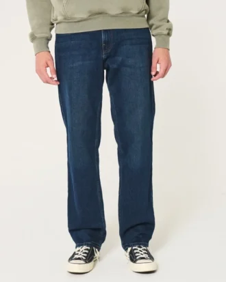 Mørkvaskede, løse jeans