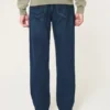 Mørkvaskede, løse jeans