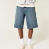 Mørkvaskede, superbaggy denimshorts under kneet