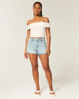 Off-shoulder-top med blonder