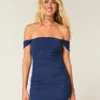 Off-the-shoulder bodycon-kjole i mesh