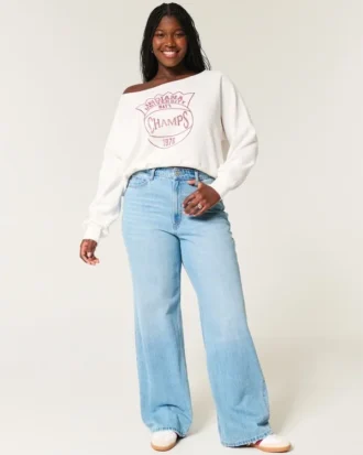 Off-the-shoulder-genser med grafisk trykk fra Indiana University