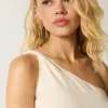 One-shoulder-top i linblanding