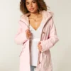 Parkas med fuskepelsfôr