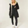 Parkas med fuskepelsfôr