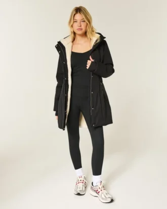 Parkas med fuskepelsfôr