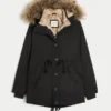 Parkas med fuskepelsfôr