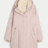 Parkas med fuskepelsfôr