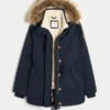 Parkas med fuskepelsfôr