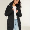 Pufferparkas med fuskepelsfôr