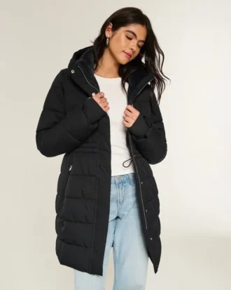 Pufferparkas med fuskepelsfôr