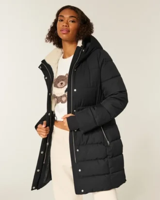 Pufferparkas med fuskepelsfôr