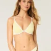Ribbet bikini-top med bøyle