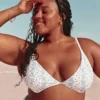 Ribbet bikini-top med bøyle