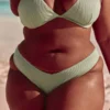 Ribbet Cheekiest-bikinibukse med høyt ben
