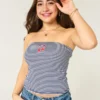 Ribbet stroppeløs brodert kirsebærfarget tube-top