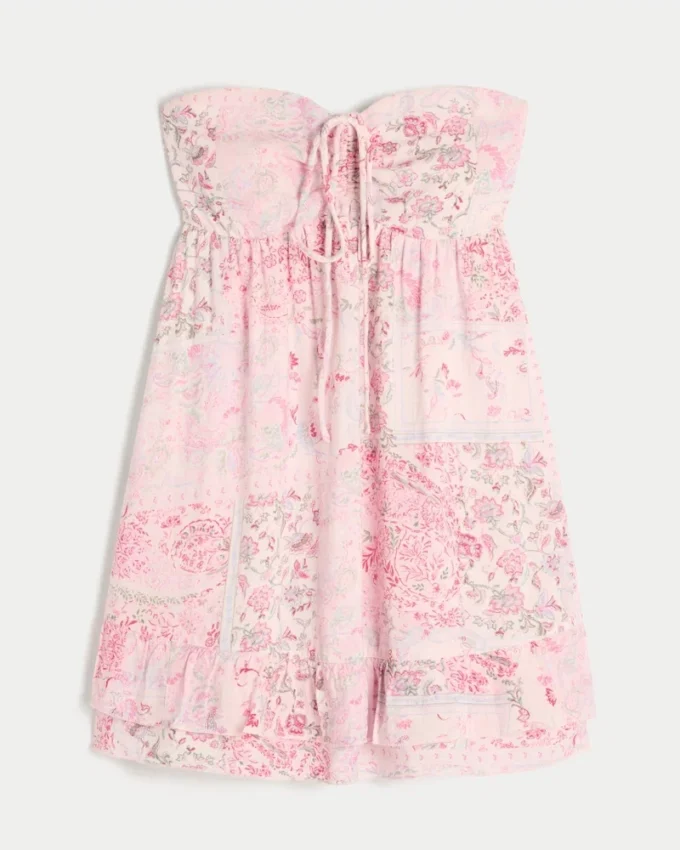 Stroppeløs babydoll-minikjole med volanger