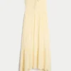 Stroppeløs smocked maxi-kjole