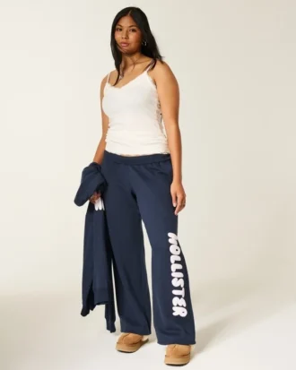 Sweatpants med logo og vide ben
