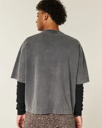 Tung baggy kort fotball-T-skjorte med grafikk