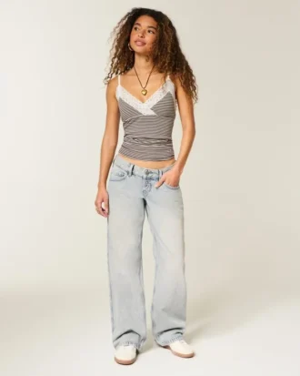 Ultra lavt sittende, lysvasket baggy jeans