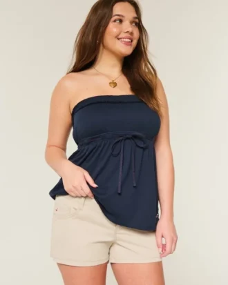 Ultra lavt sittende minishorts i khaki twill