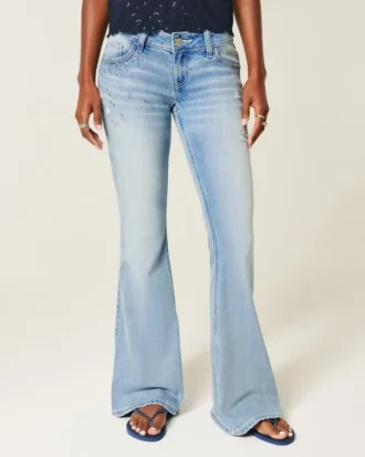 Ultra lavt sittende, slitt, lysvasket jeans med paljetter
