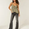 Ultra lavt sittende, vasket svart flare-jeans