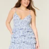 V-hals med volanger, babydoll minikjole