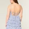 V-hals med volanger, babydoll minikjole