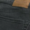 Vasket svart rett jeans
